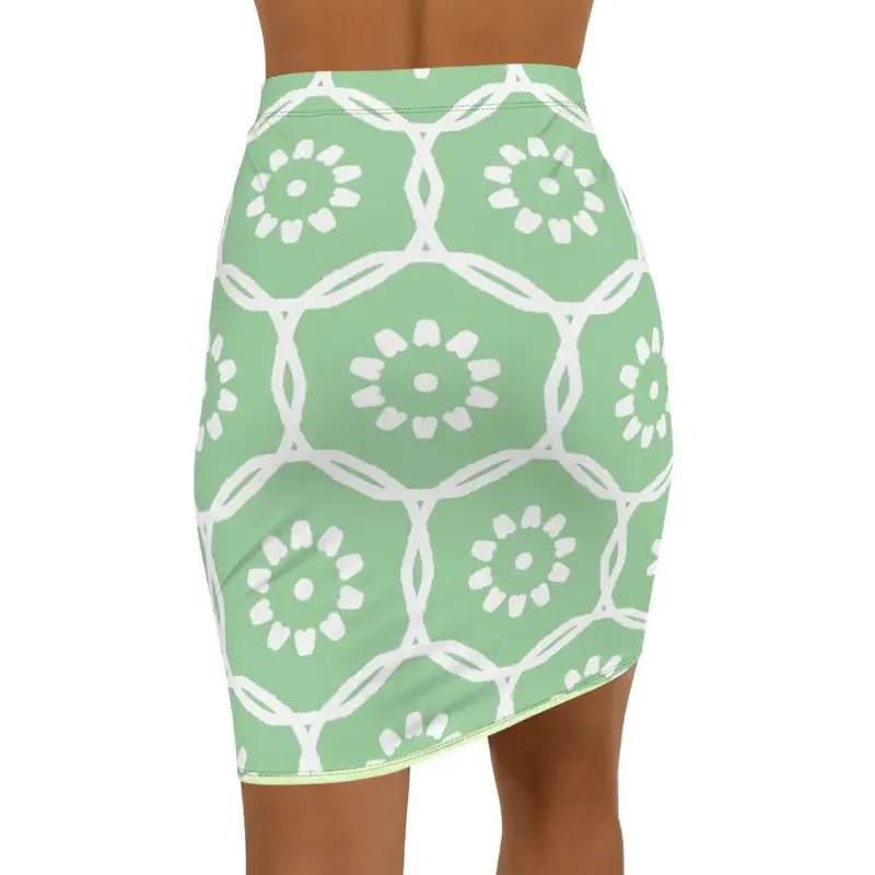 Chic Mini Skirt with Light Floral Pattern