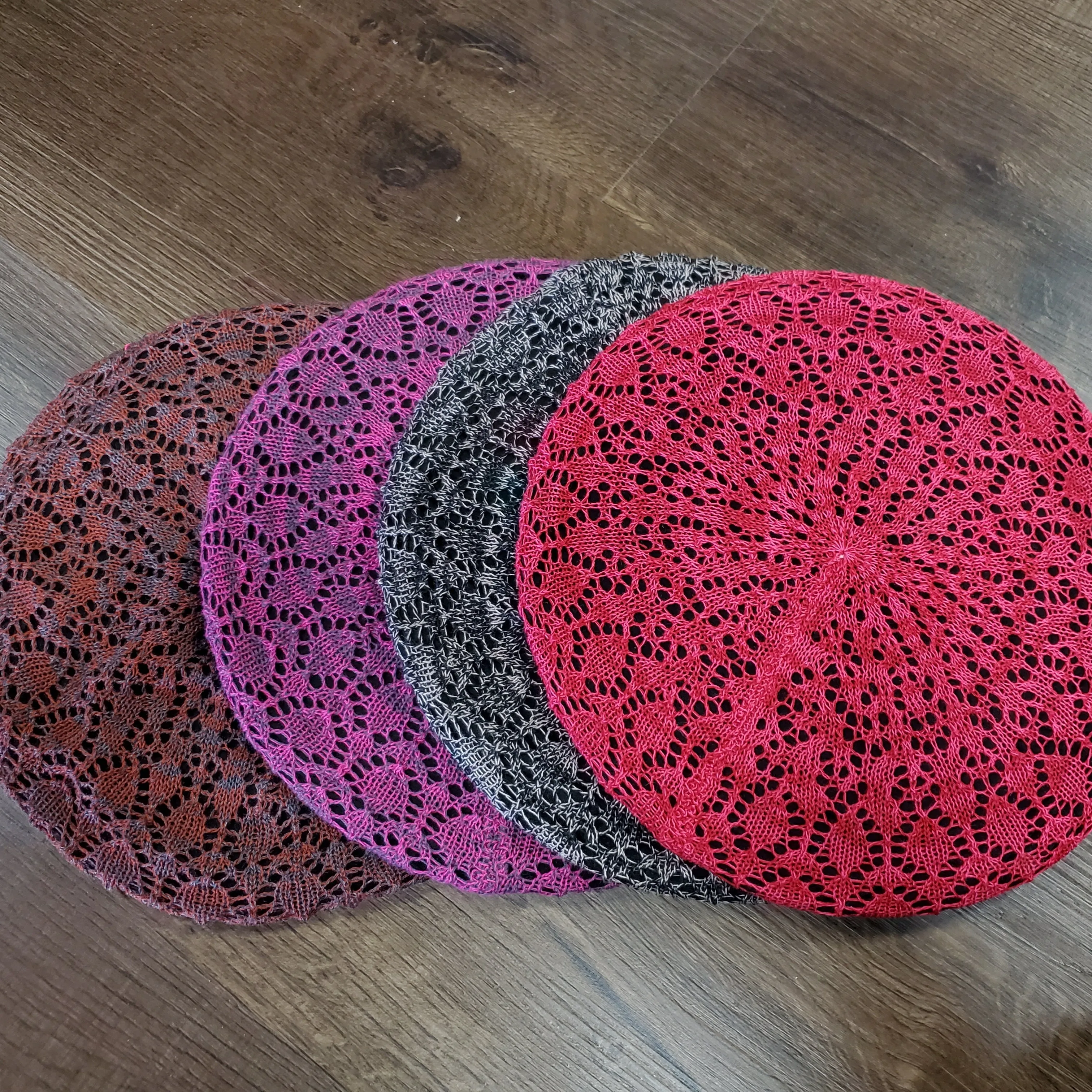 Lightweight Lined Two Toned Berets Atifa