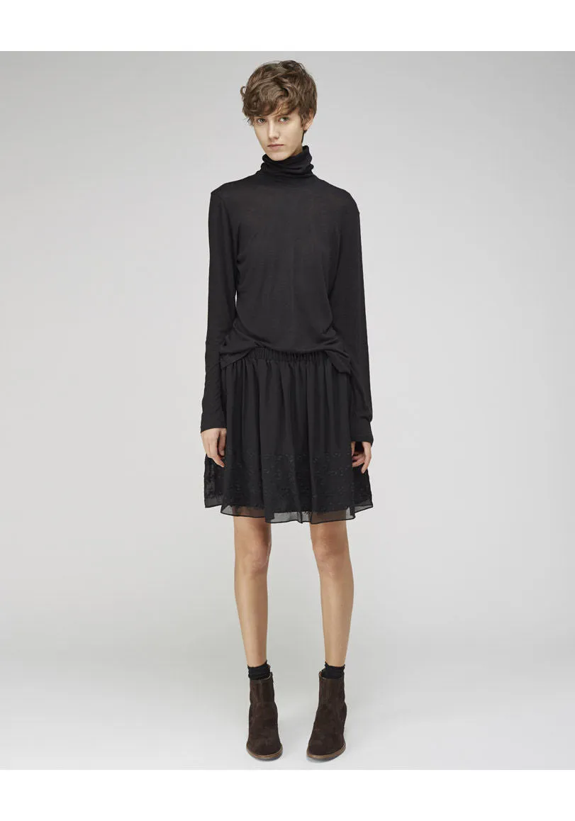 Lightweight Turtleneck