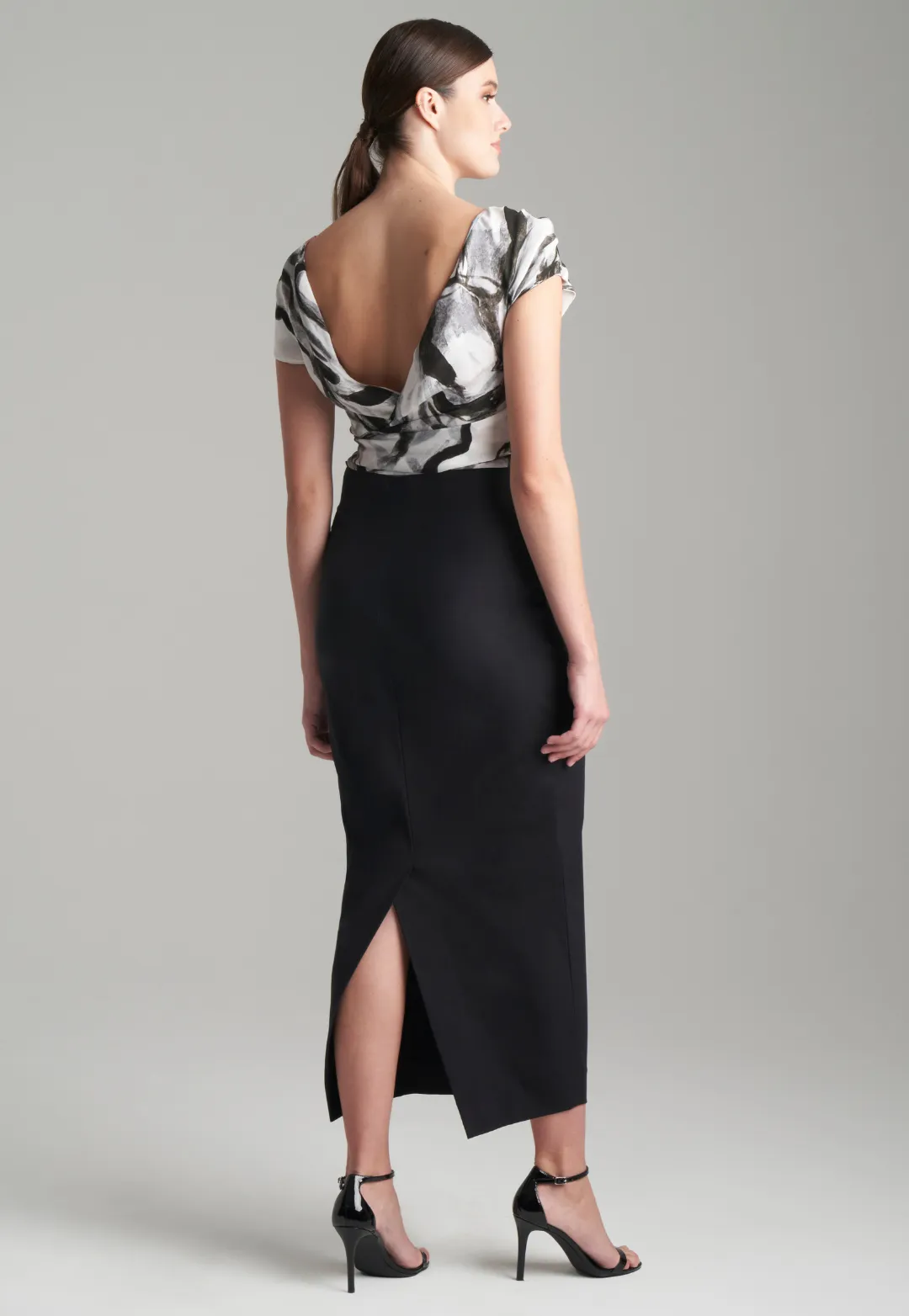 Penelope Italian Stretch Pencil Skirt in Black