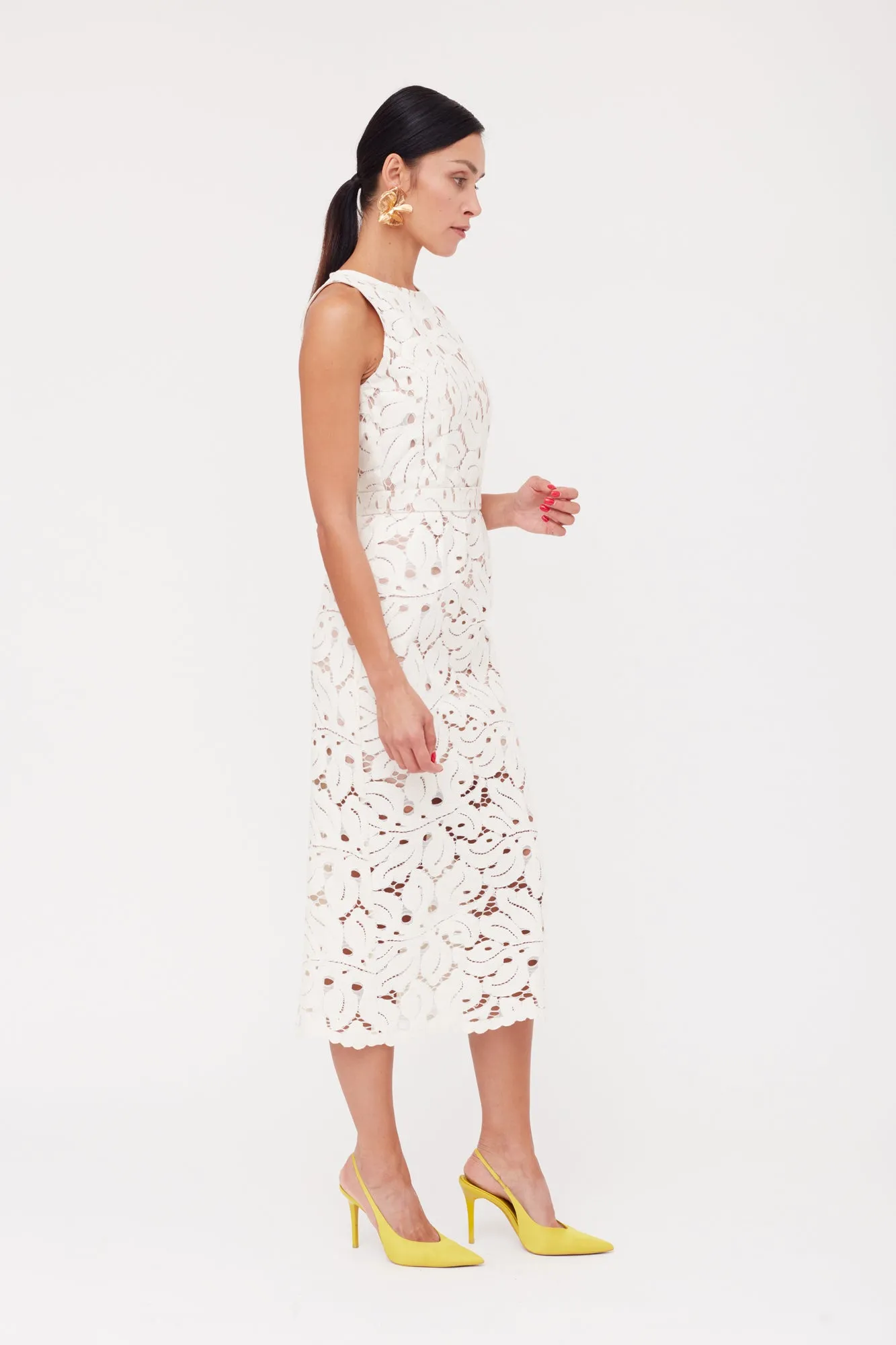 YEMA White Lace Open Back Midi Wedding Dress